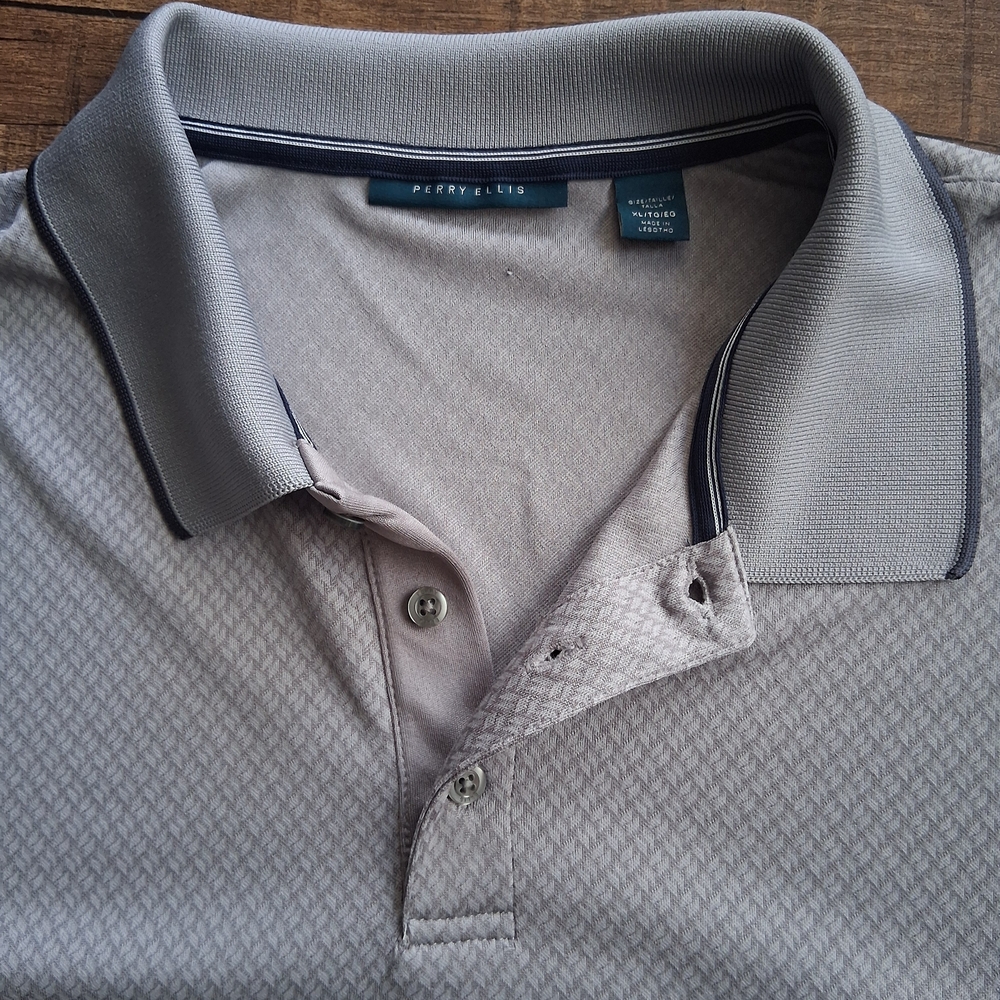 XL. Perry Ellis Gray Polo Shirt for Men